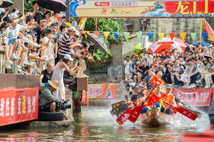 穆雷前三节16中3仅得6分 末节8中6射落14分+压哨绝杀